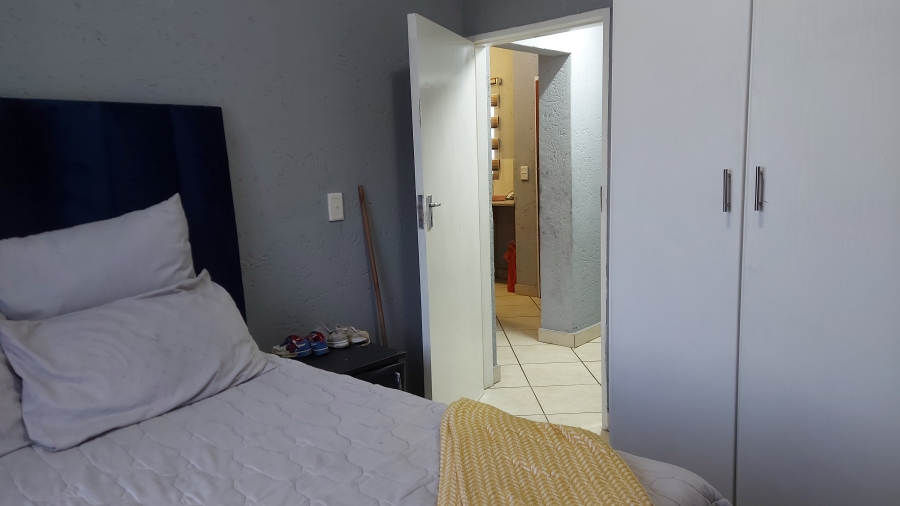 2 Bedroom Property for Sale in Waterval East North West